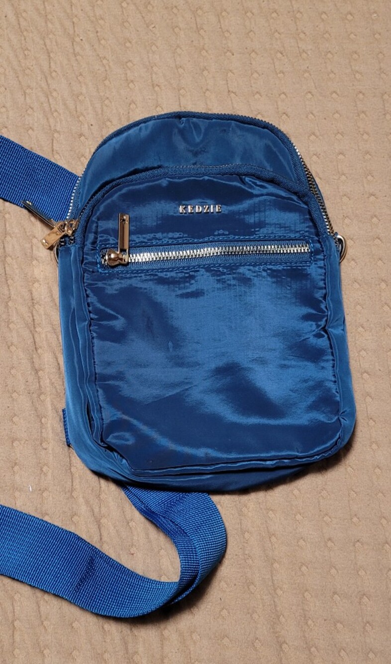 💜2 for $10💜 Bundle and save Kedzie Blue Crossbody Sling Bag